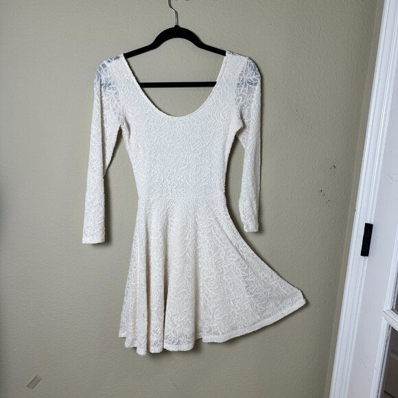ABERCROMBIE & FITCH Lace Overlay Fit & Flare Skater Dress Size Small Cream - Picture 2 of 10